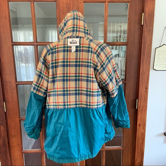 Vintage 1980’s or 1990’s Woolrich Hooded Jacket - Picture 7 of 9